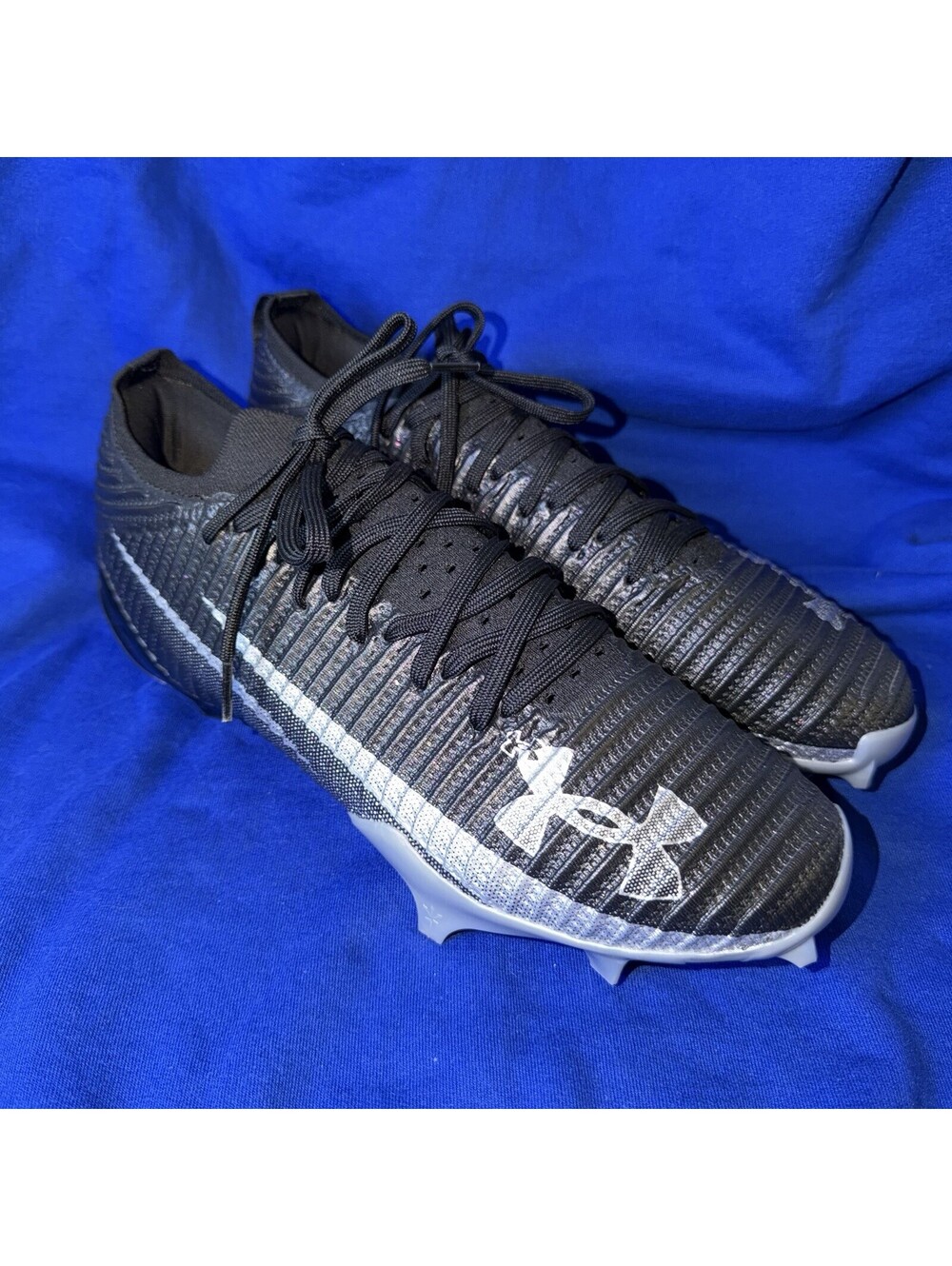 Men’s Size 11.5 Under Armour Blur Pro Football Cleats Black Gray 3028220-003 New